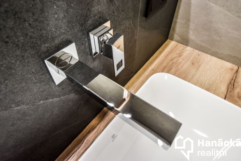 Pronájem exkluzivního bytu 3+kk, ul. Rejskova, Olomouc