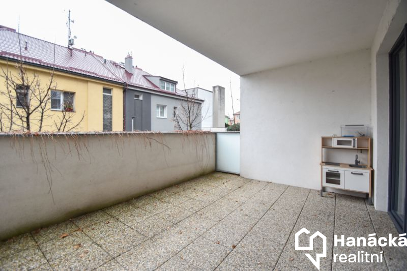 Prodej bytu 3+kk s terasou 80m2 a parkováním, ul. 