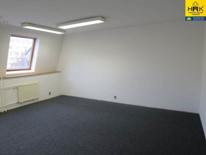 Pronájem kanceláře 27 m2, ulice Jungmannova, Olomo