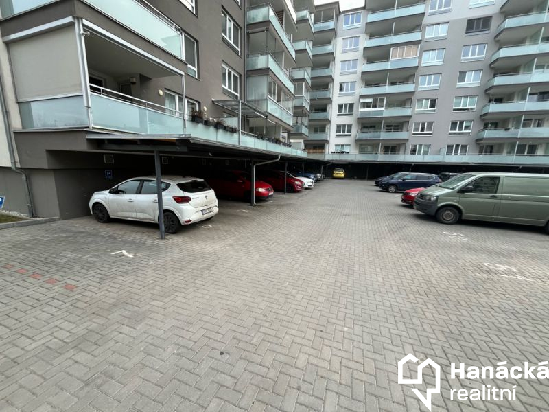 Pronájem garážového stání v Olomouci, ulice Janské