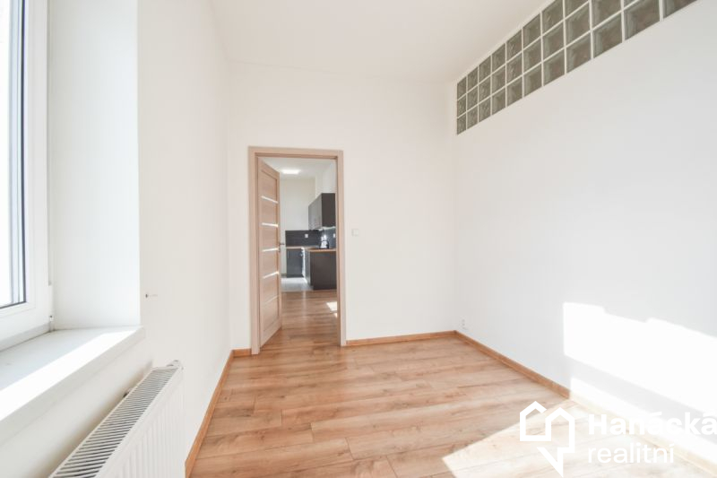 Pronájem bytu 3+kk ul. Jeremenkova, Olomouc