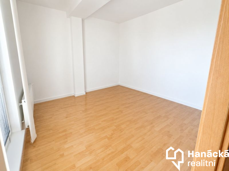 Pronájem bytu 2+kk s garáží a terasou v Olomouci ul.Handkeho