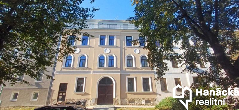 Pronájem cihlového bytu 3+1 v Olomouci, ulice Fibi