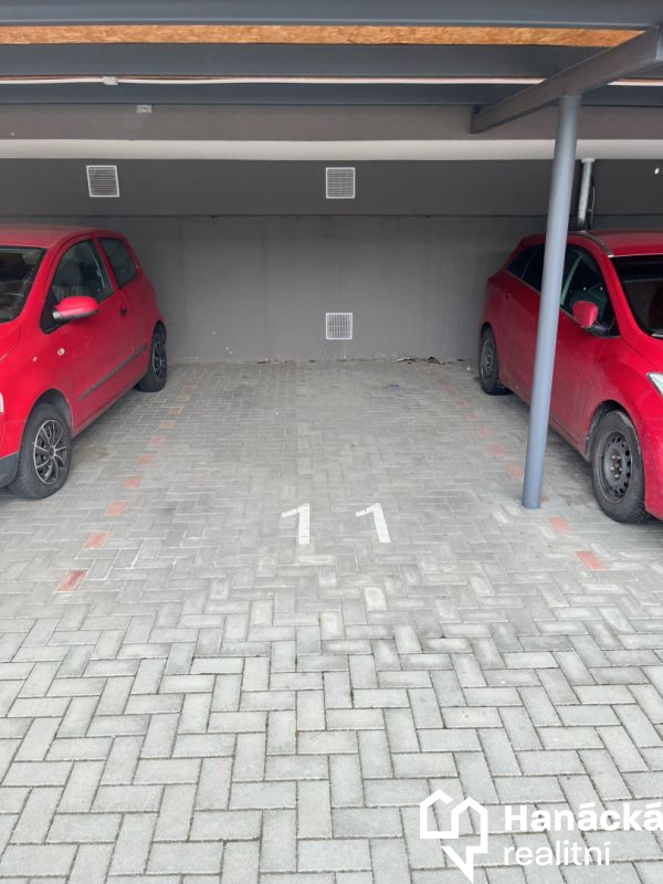 Pronájem garážového stání v Olomouci, ulice Janské