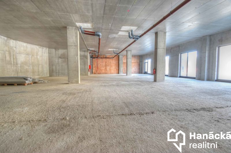 Prodej nových obchodních prostor 345 m2 v OL, Wolk