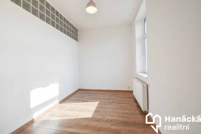 Pronájem bytu 3+kk ul. Jeremenkova, Olomouc