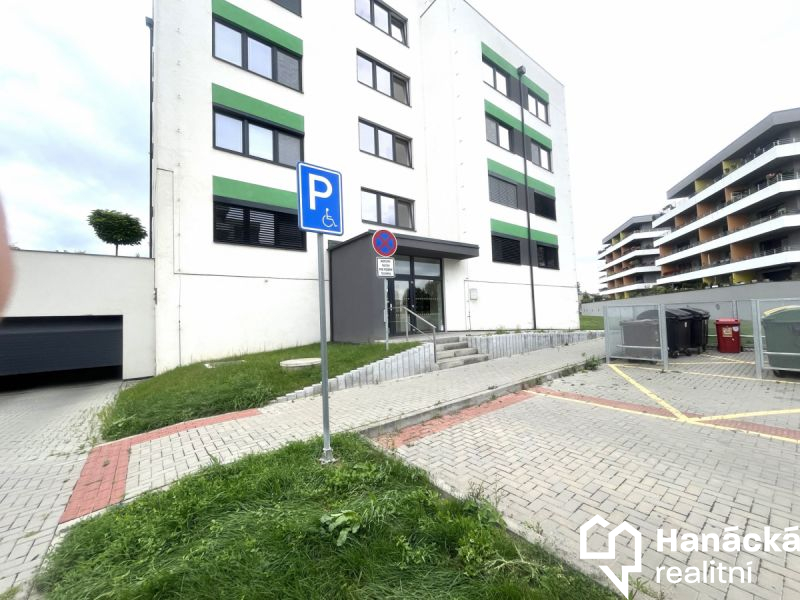 Pronájem bytu 1+kk s garáží v Olomouci, Loudova ul.