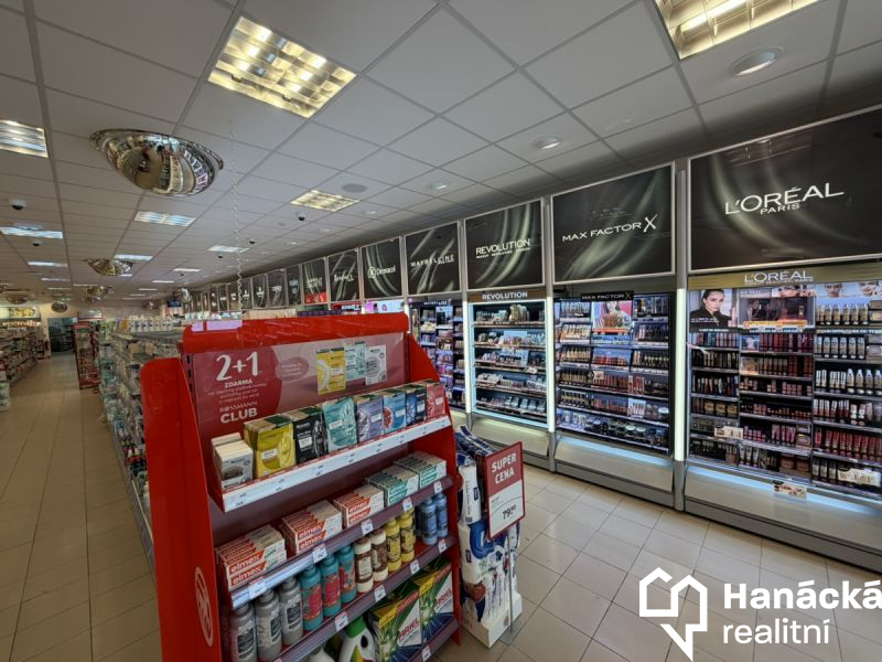 Pronájem, Obchodní prostor, 470m2, Hranice