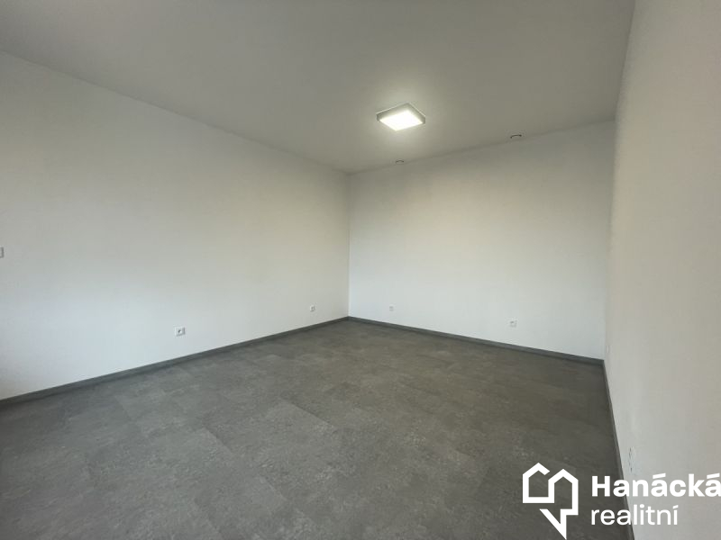 Pronájem,  Byt 1+kk, 29m2, Hulín