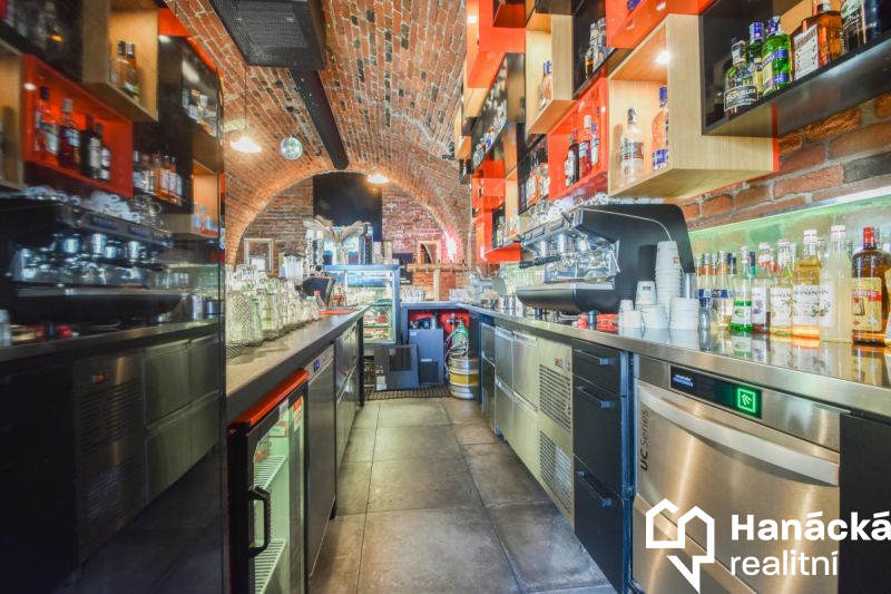 PŘEVZETÍ LEGENDÁRNÍ KAVÁRNY – ESPRESSO BAR ILLY