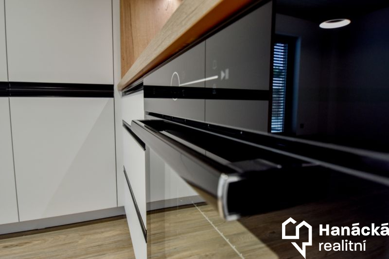 Pronájem exkluzivního bytu 2+kk, ul. Rejskova, Olomouc