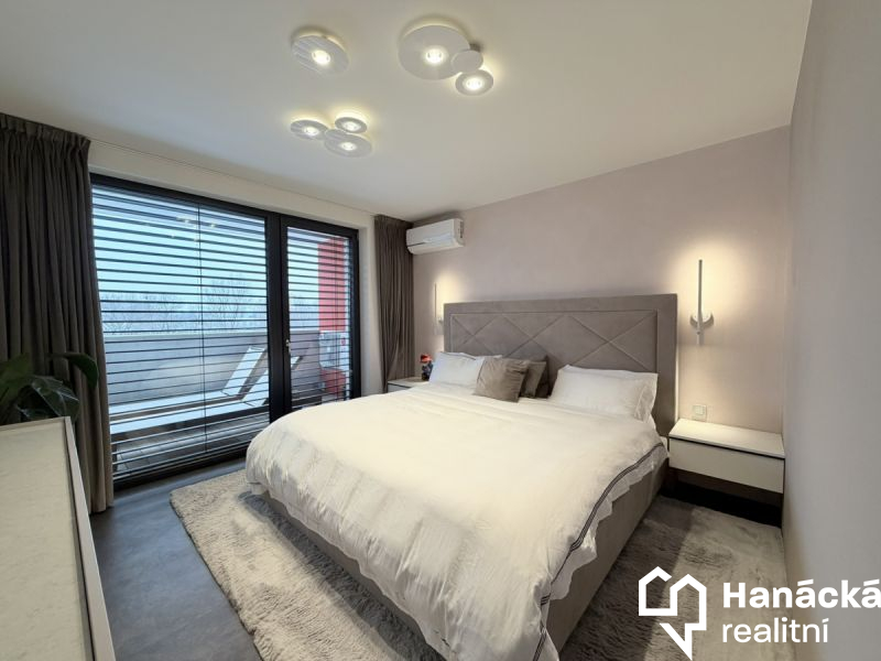 Prodej,  Byt 3+kk s terasou, parkovací stání, 110m