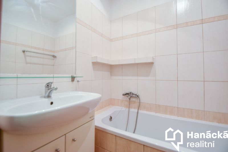 Prodej cihlového bytu 2+1 v Olomouci, tř. Svornosti