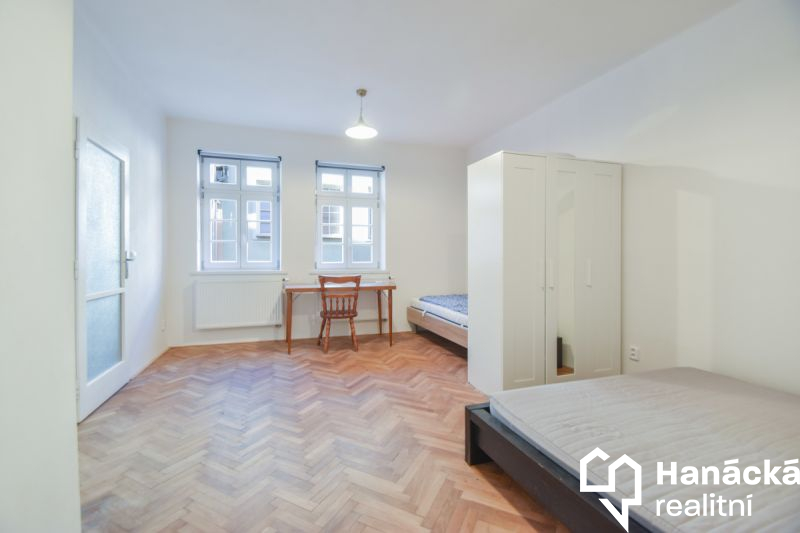 Pronájem bytu 2+kk, 43,4 m² – Ostružnická, ce