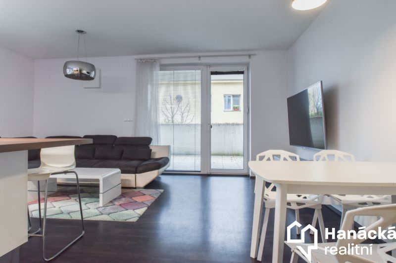 Prodej bytu 3+kk s terasou 80m2 a parkováním, ul. 