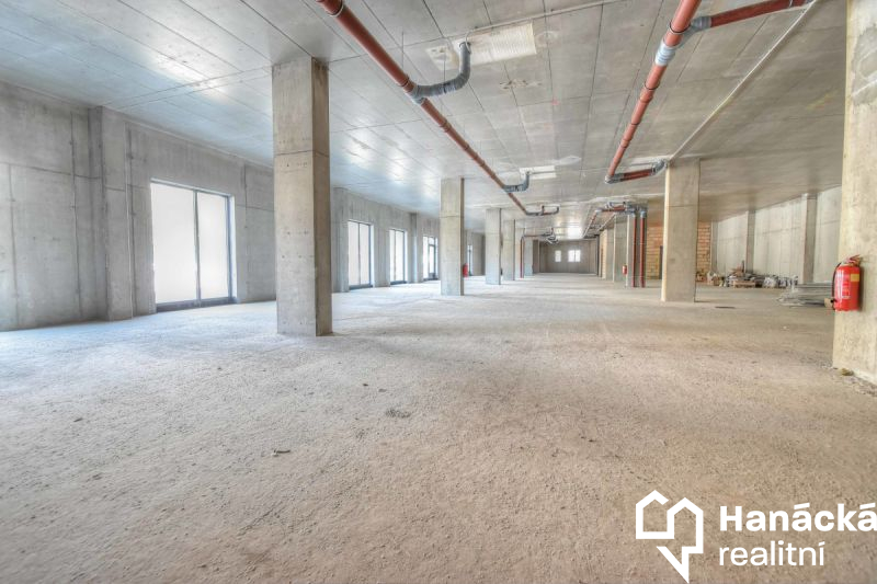 Prodej nových obchodních prostor 235 m2 v OL, Wolk