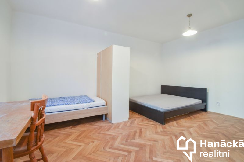 Pronájem bytu 2+kk, 43,4 m² – Ostružnická, ce