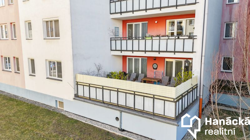 Prodej velmi pěkného bytu 2+kk s velkou terasou v 