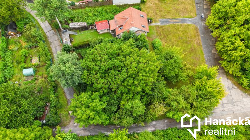 Stavební pozemek 298 m2, Olomouc - Nemilany