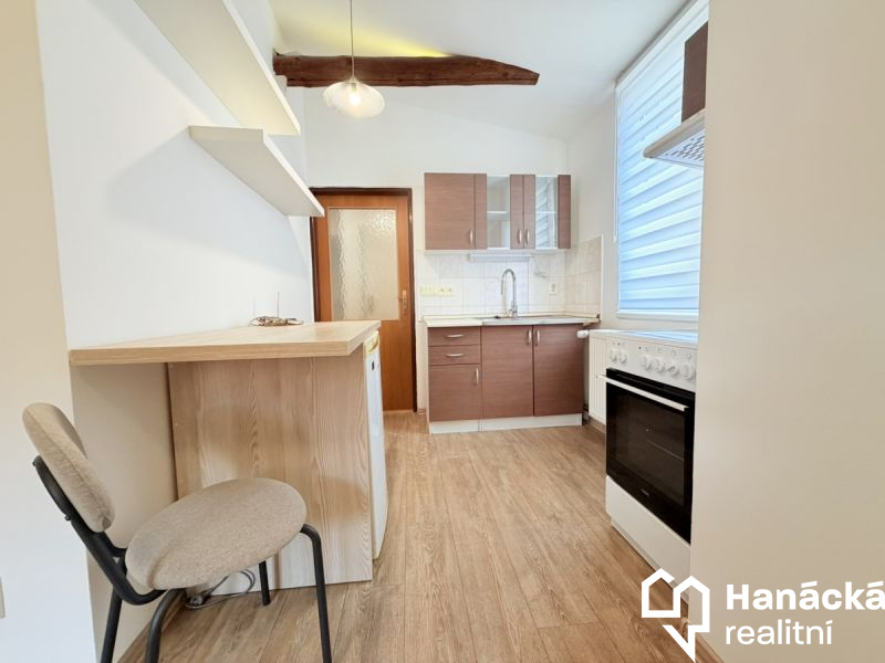 Pronájem,  Byt 1+kk, 34m2,Přerovská, Bystřice pod Hostýnem
