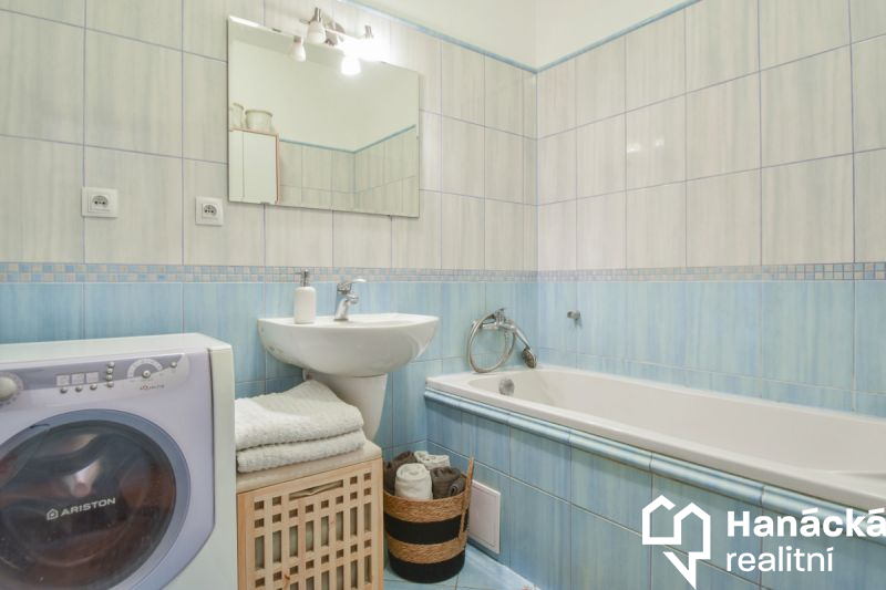 Prodej velmi pěkného bytu 2+kk s velkou terasou v 