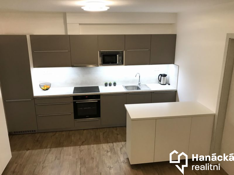 Pronájem zánovního bytu 1+kk v Olomouci, Dolní nov