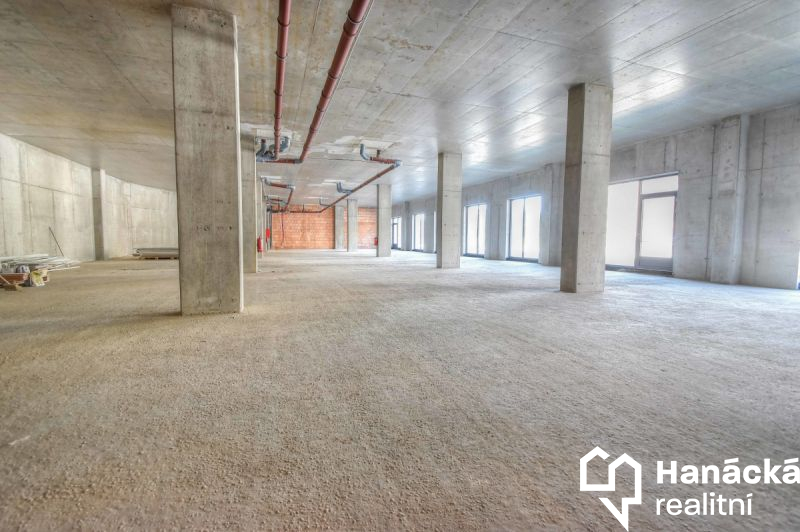 Prodej nových obchodních prostor 235 m2 v OL, Wolk