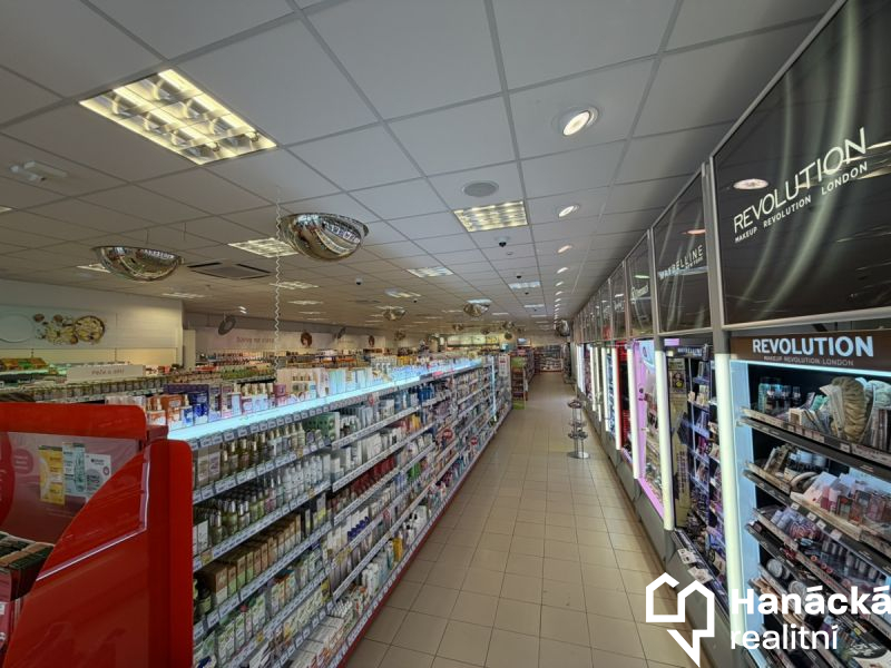 Pronájem, Obchodní prostor, 470m2, Hranice