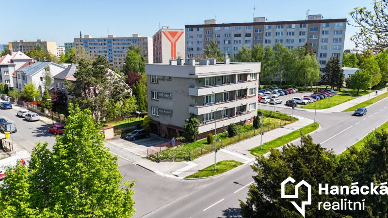 Cihlový byt 3+1 s garáží, Olomouc, ulice Zamykalova
