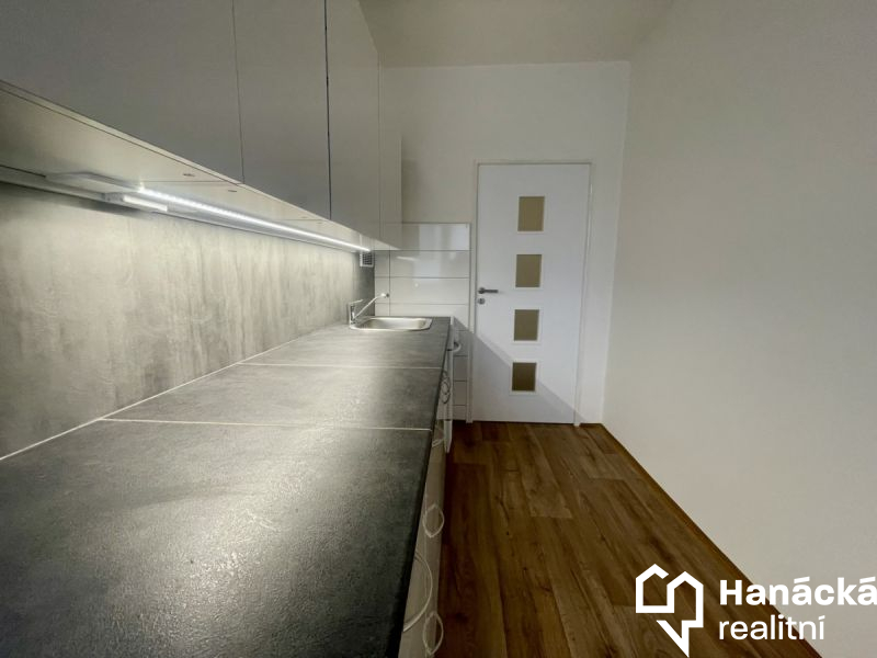 Pronájem,  Byt 3+1, 70m2, Višňovce, Hulín