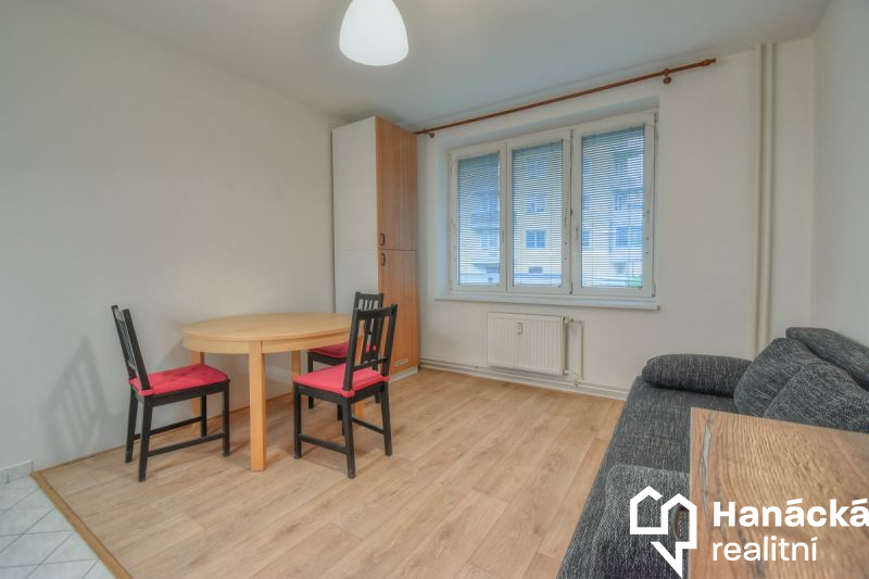 Pronájem cihlového bytu 2+kk v Olomouci, ulice Rumunská