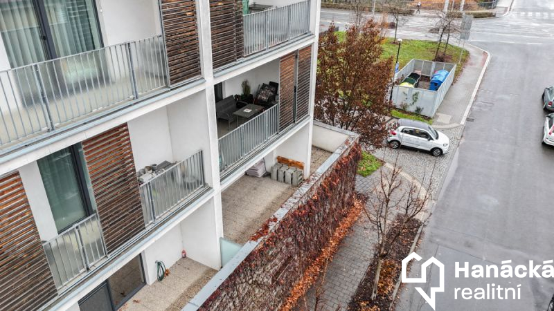 Prodej bytu 3+kk s terasou 80m2 a parkováním, ul. 