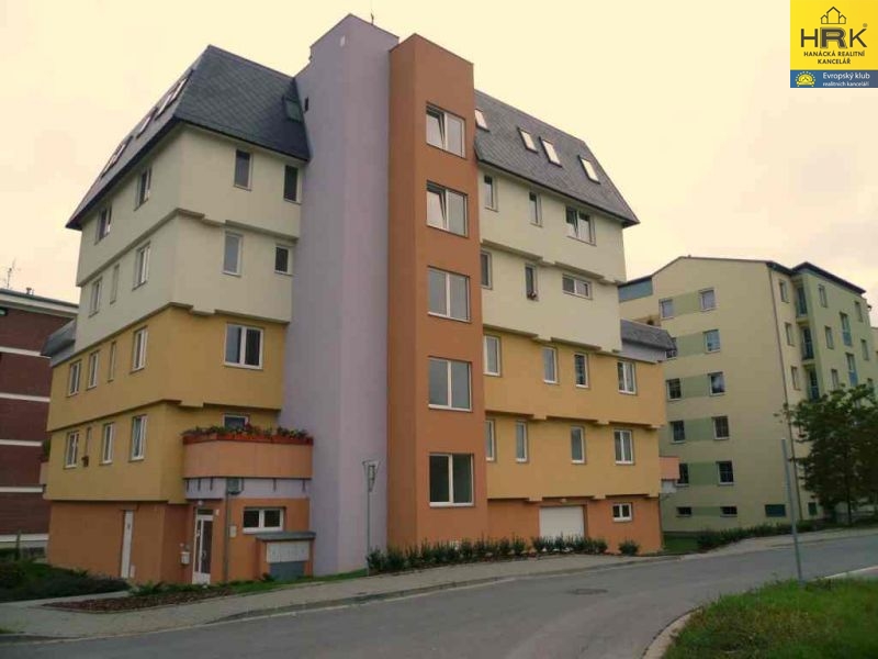 Pronájem velmi pěkného bytu 2+kk s terasou v Olomouci, ulice Bacherova