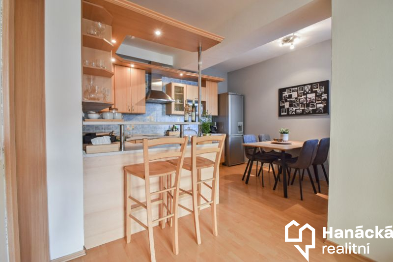 Prodej velmi pěkného bytu 2+kk s velkou terasou v 