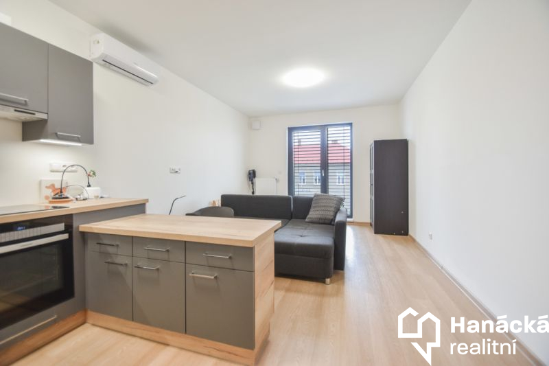 Pronájem bytu 1+kk ul. Věry Pánkové, Olomouc