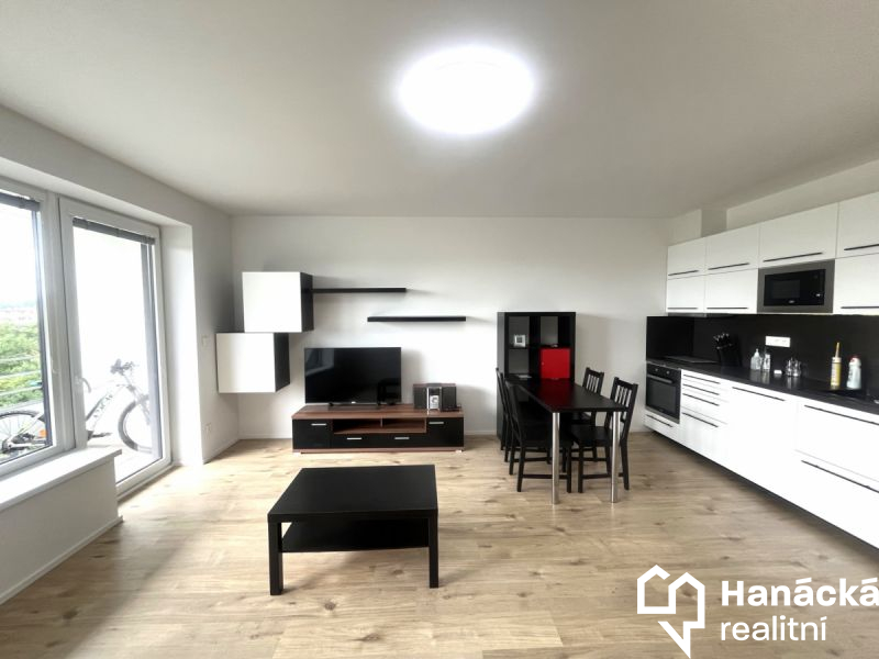 Pronájem bytu 1+kk s garáží v Olomouci, Loudova ul.