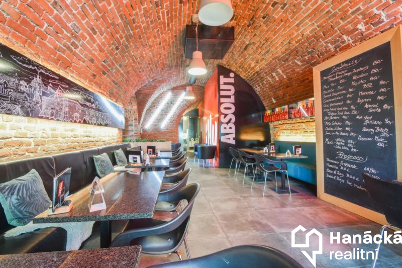 PŘEVZETÍ LEGENDÁRNÍ KAVÁRNY – ESPRESSO BAR ILLY