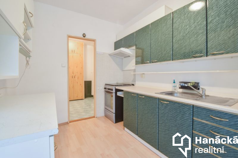 Cihlový byt 3+1 s garáží, Olomouc, ulice Zamykalova