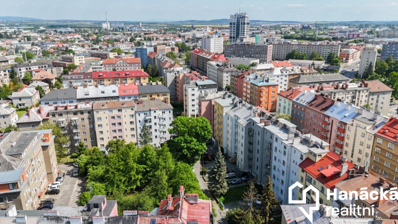 Pronájem zrekonstruovaného bytu 1+kk na ul. Masarykova tř.