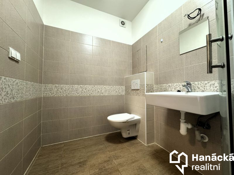 Pronájem malého bytu 1+kk v Olomouci, ul. Schweitz