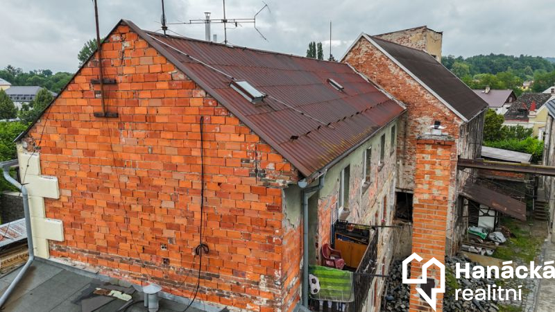 Prodej objektu s pěti byty a prodejnou ve Velké By