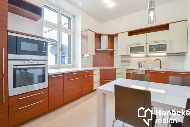Pronájem krásného bytu 3+1 v centru Olomouce, ul.L