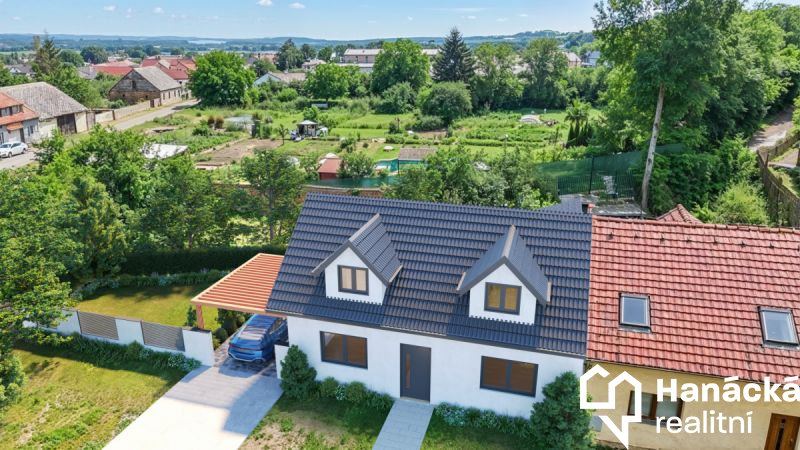 Prodej stavebního pozemku v Olomouci, 298 m2, ulice Božkova