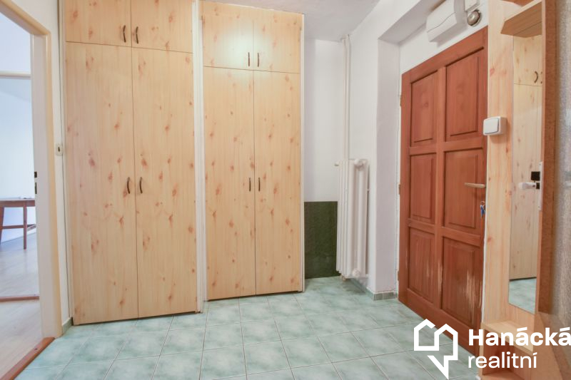 Cihlový byt 3+1 s garáží, Olomouc, ulice Zamykalova
