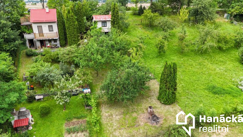 Prodej rekreační chaty se sadem 364 m2, Dolany u Olomouce