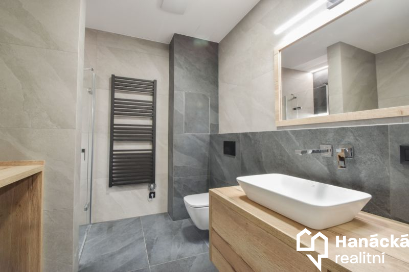 Pronájem exkluzivního bytu 3+kk, ul. Rejskova, Olomouc