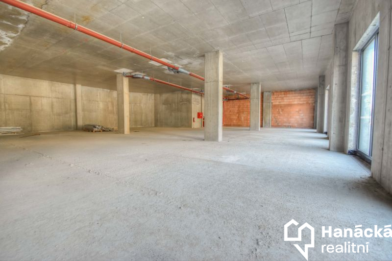 Prodej nových obchodních prostor 345 m2 v OL, Wolk