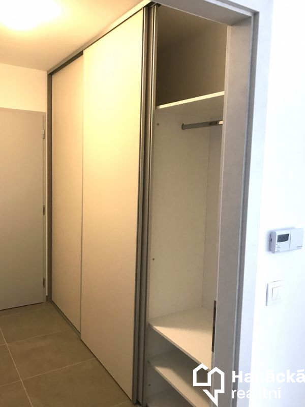 Pronájem zánovního bytu 1+kk v Olomouci, Dolní nov