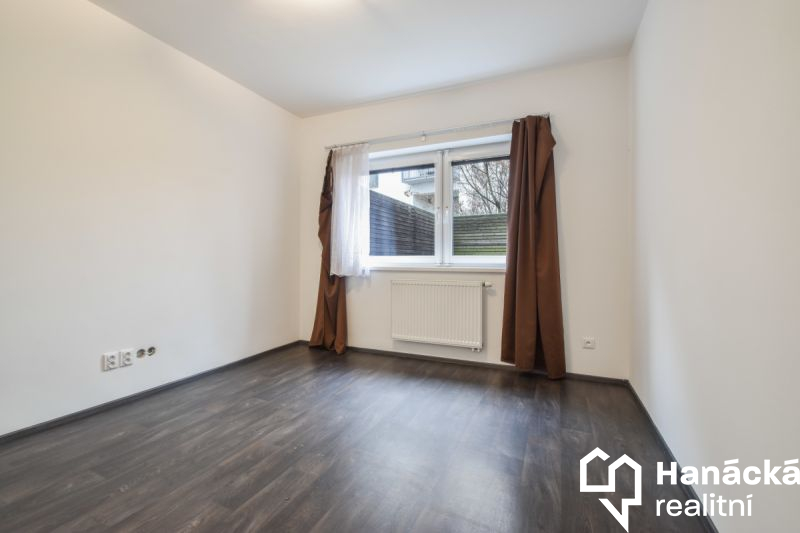 Prodej bytu 3+kk s terasou 80m2 a parkováním, ul. 