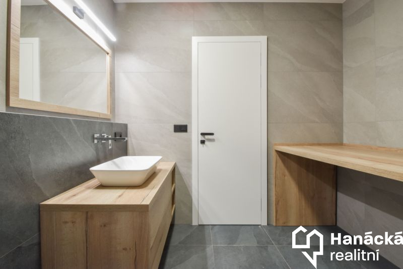 Pronájem exkluzivního bytu 2+kk, ul. Rejskova, Olomouc